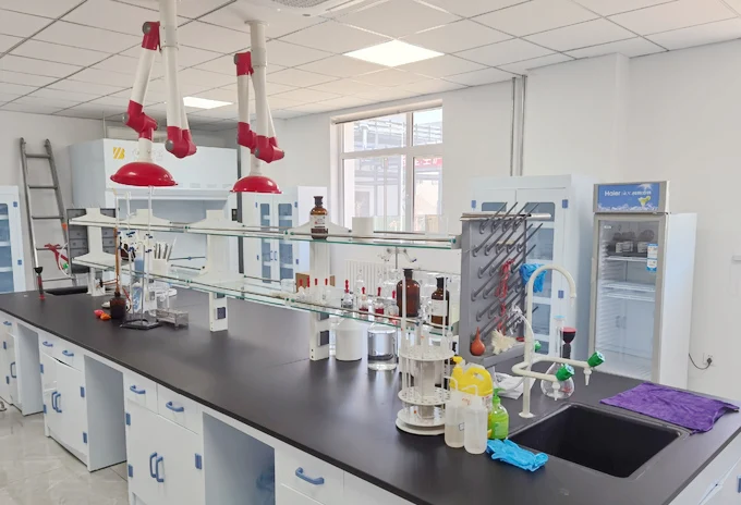 Methylene Blue Trihydrate - 99% Basic Blue 9 Cas 7220-79-3