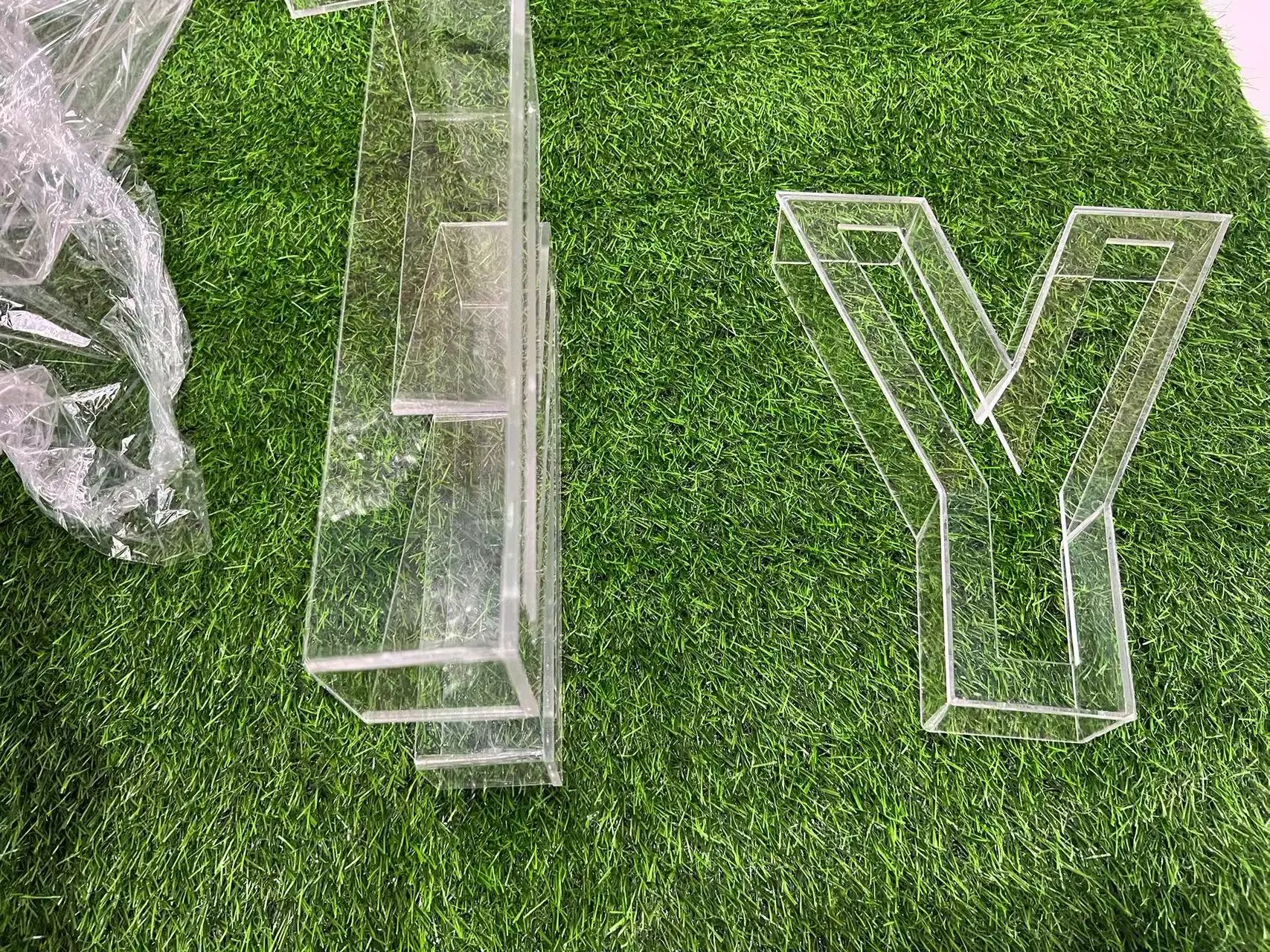 BOYANG Source Factory High-end 3mm Transparent Acrylic Hot Bending Process Hollow Carving Letters for Office Home Decoration