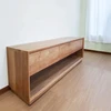 Soportes de TV de madera natural finamente lijada