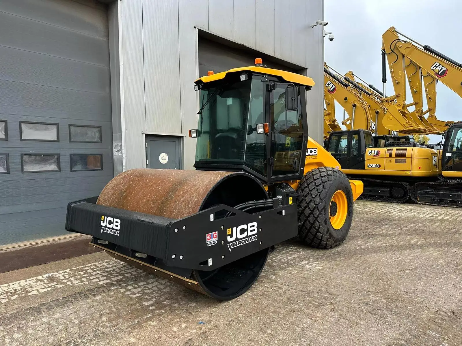 Jcb 2025. Jcb 2025