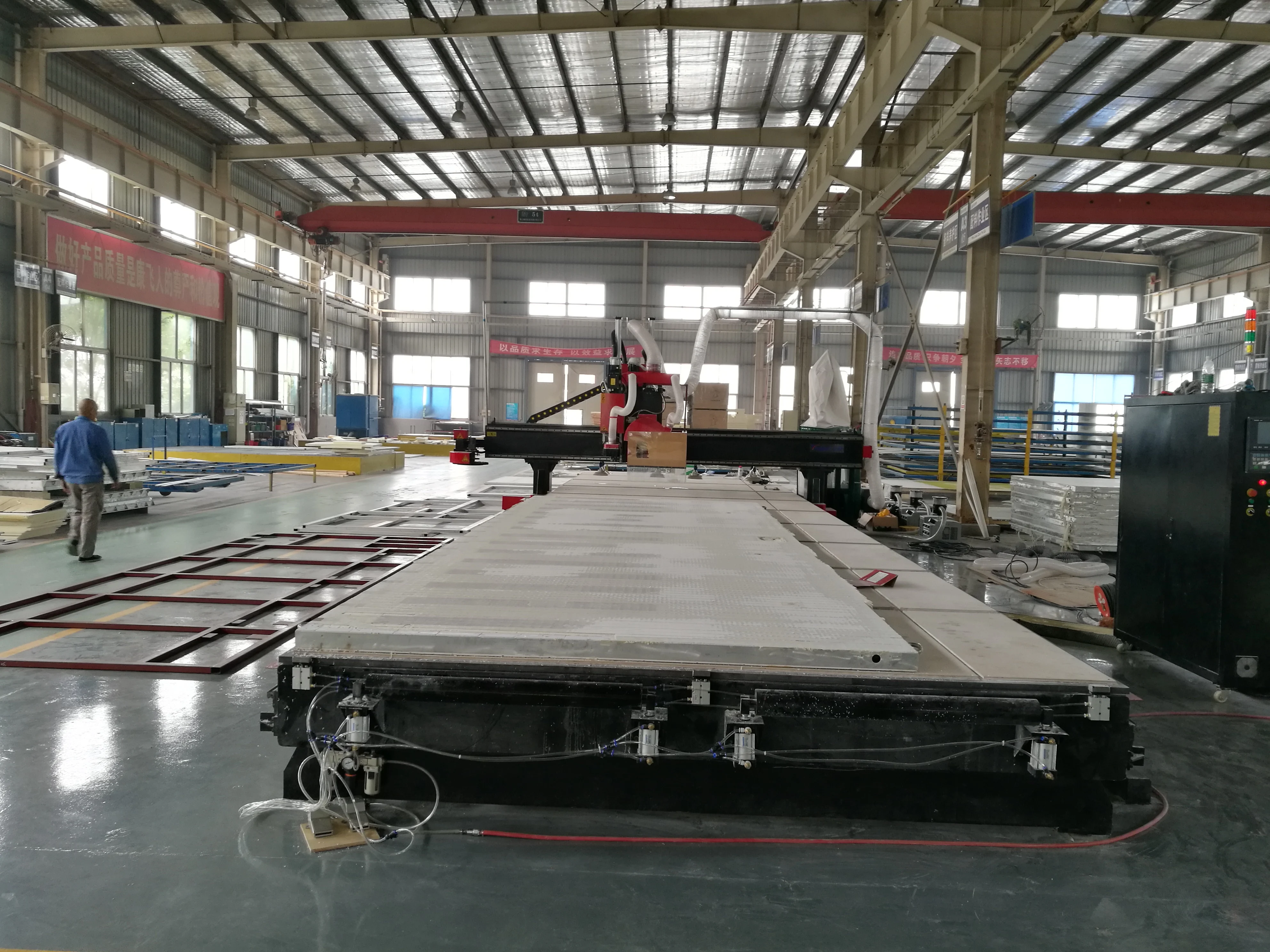 SUNTEC. XPS EPS OBS SIP Composite Panel Cutting 5 Axis  Cnc Router Machine with Saw