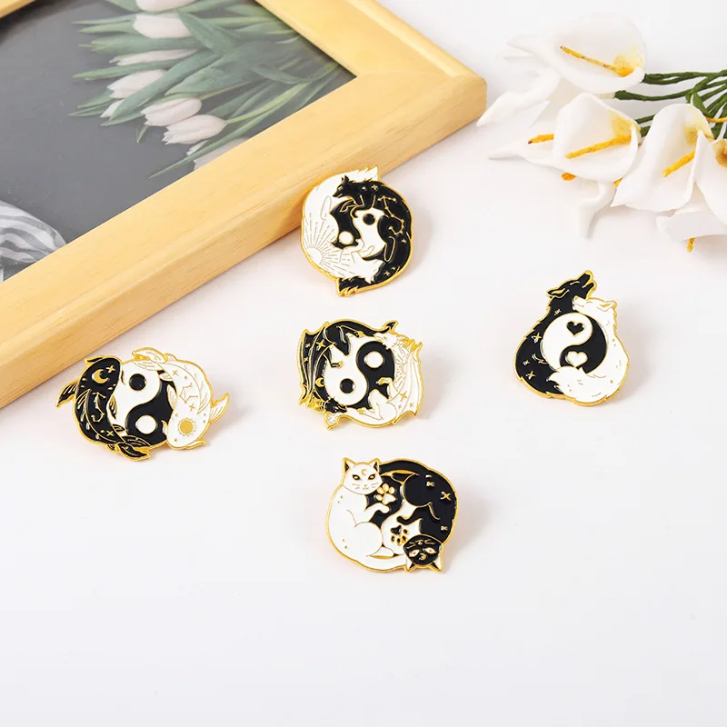 Custom Yin Yang Cat & Fish Metal Brooch Lapel Flower Pin