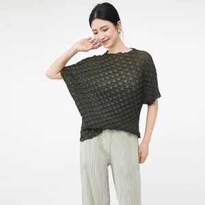 Latest 2025 Women's Fashion Tops High Quality Summer Short Sleeve Polyester Fabric Casual Shirts