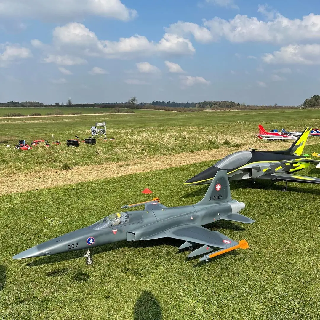 1/7 Scale A10 Attack Jet Plane 98 Inch Turbine Jets Remote Control Jet