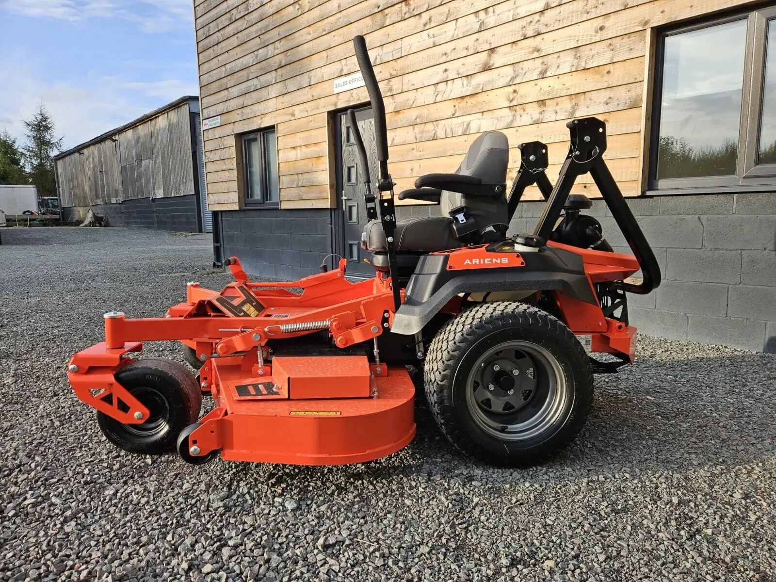 New Grassland Speedy 25hp Riding Lawn Mowers For Grass Cutting 803cc Lawn Mower Tractor Zero Turn Mower