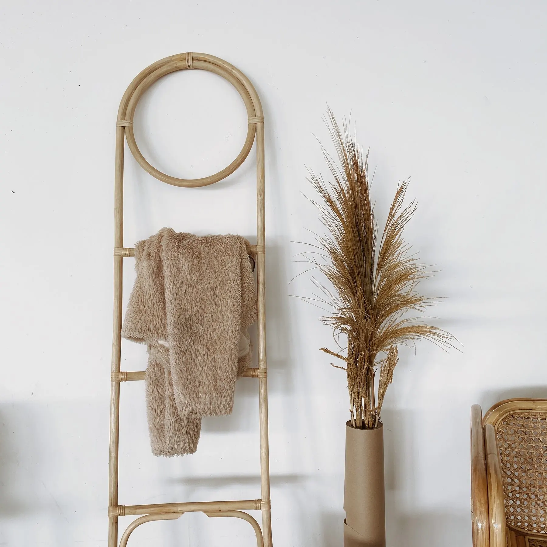Handmade Rattan Towel Leaning Ladder Towels Hanger Rack Rail Bathroom  Decoration Wholesale
