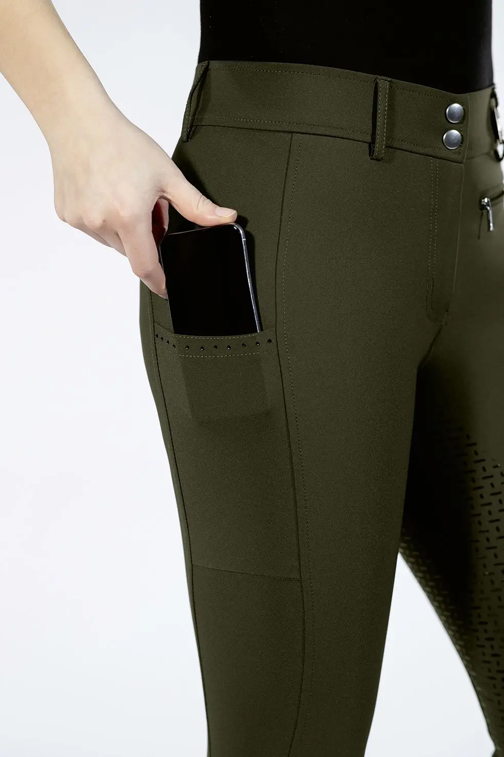 High Quality Riding Breeches On Technical Fabric At Manufacturing