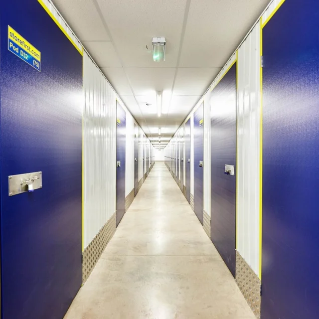 Manufacturer's Mini Self-Storage Locker Unit Large Indoor Public Storage Climate Control High Quality for Small Warehouses