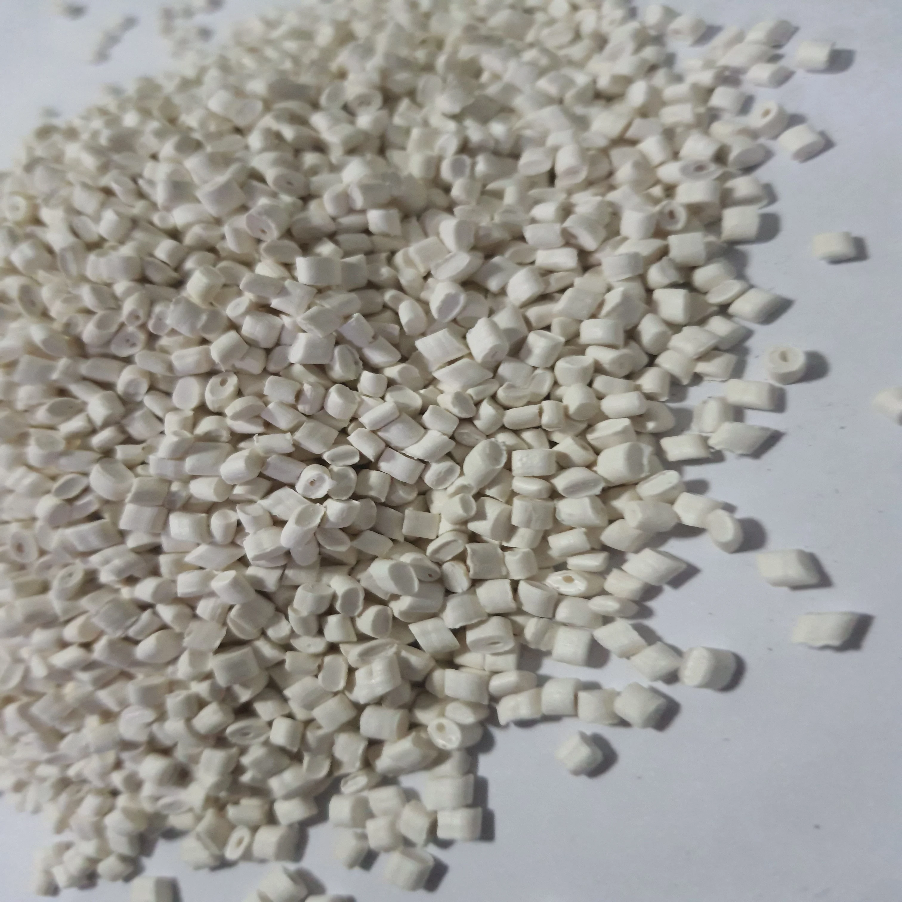 Переработанные гранулы LDPE, молочно-белый