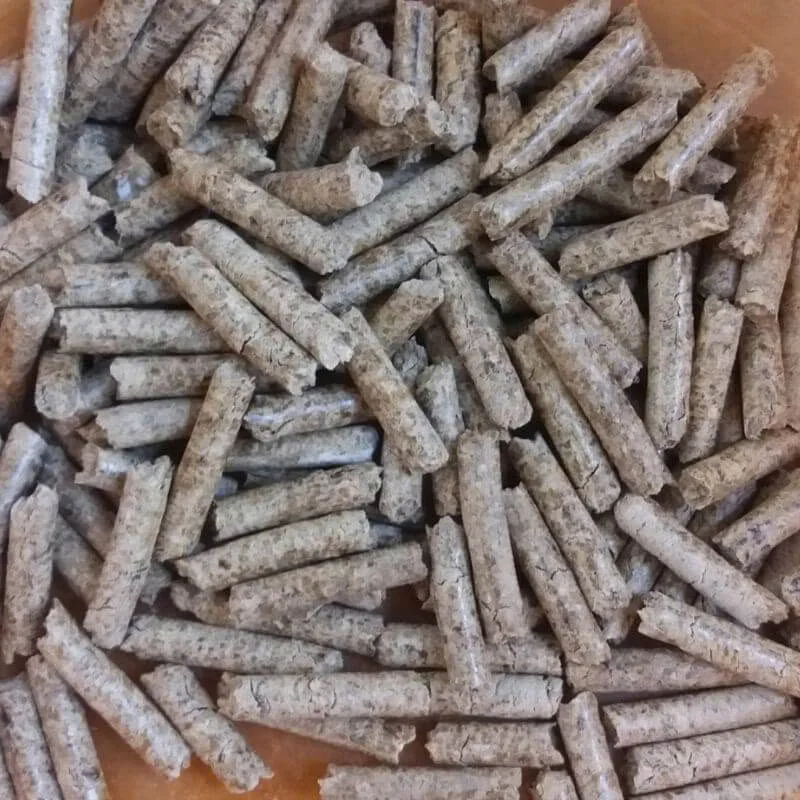 CORN COB BIOMASS PELLETS / RENEWABLE ENERGY SOURCE / MADE in VIETNAM
