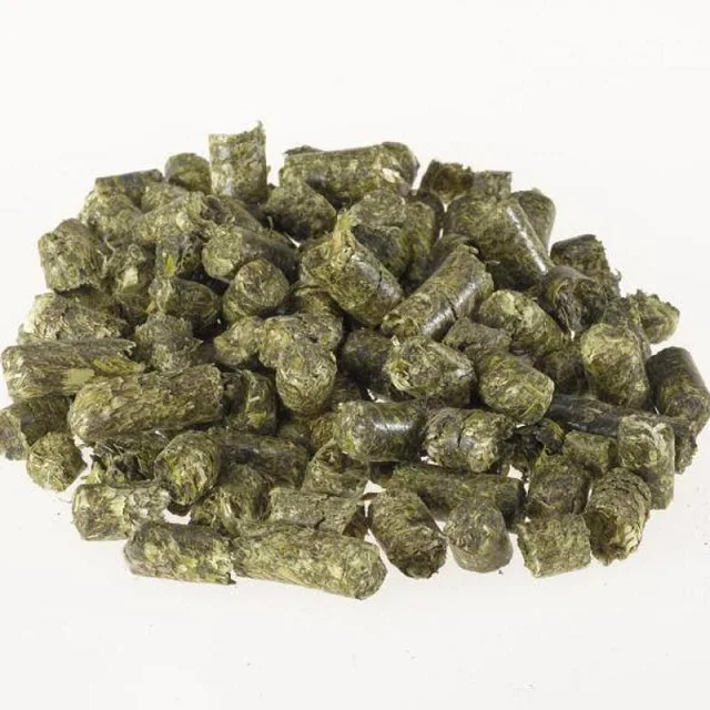 Alfalfa Pellet Hay Feed Bales Packaging Cattle Horse Food Grade For