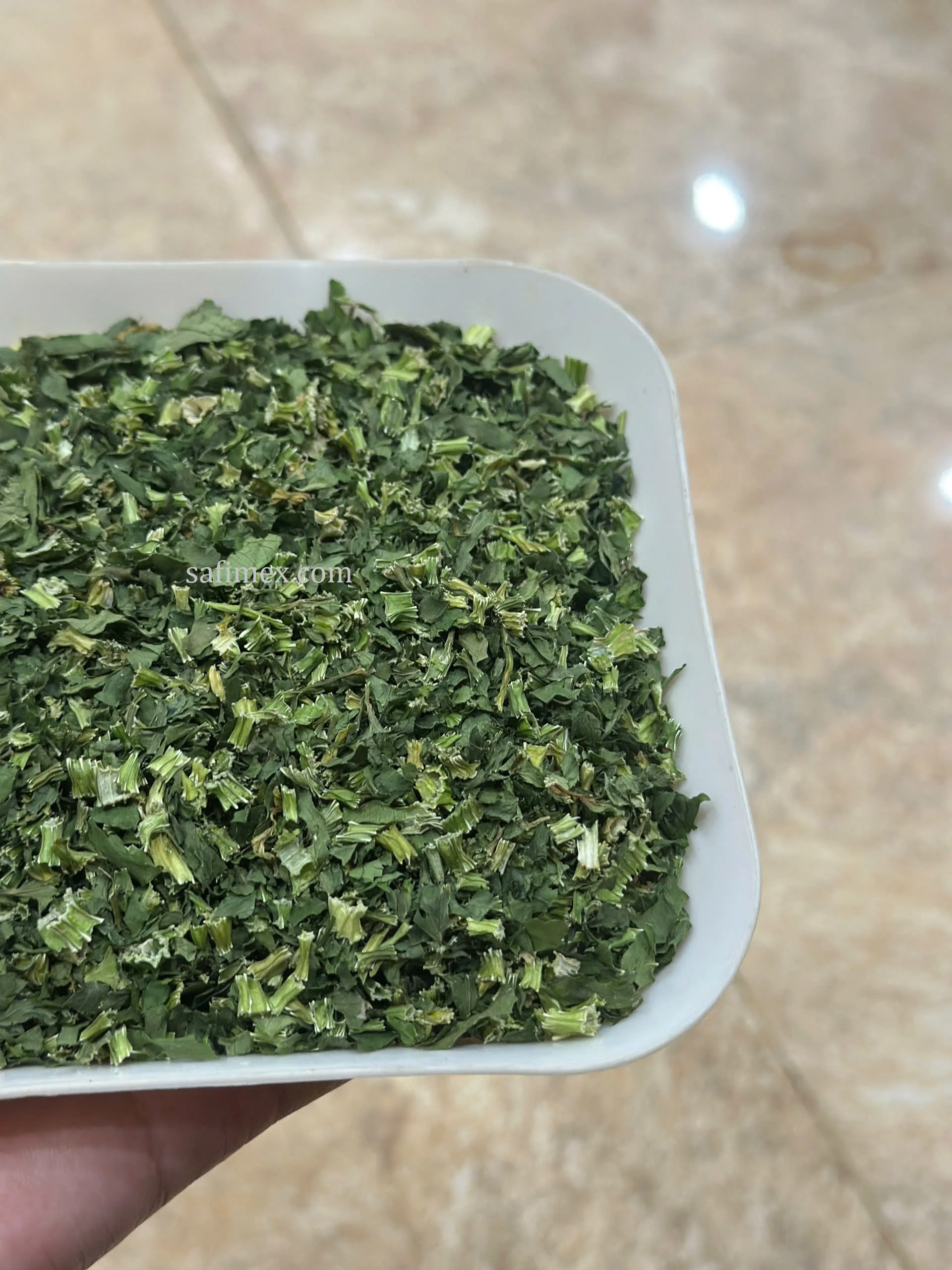 Ground Dried Celery Leaves Flake for Food Ingredient and Dressing Organic Vegetable Air-Drying