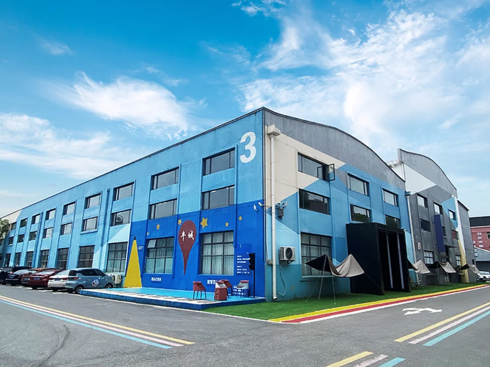 Jiangxi Dingcheng Luggage Co., Ltd. 1