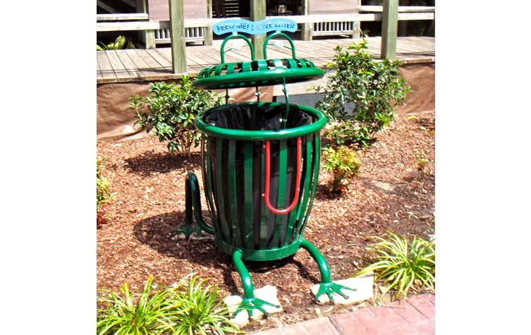 Frog Trash Can Unique Trash Receptacle Creative Dustbin for the Kids in Garden Zoo