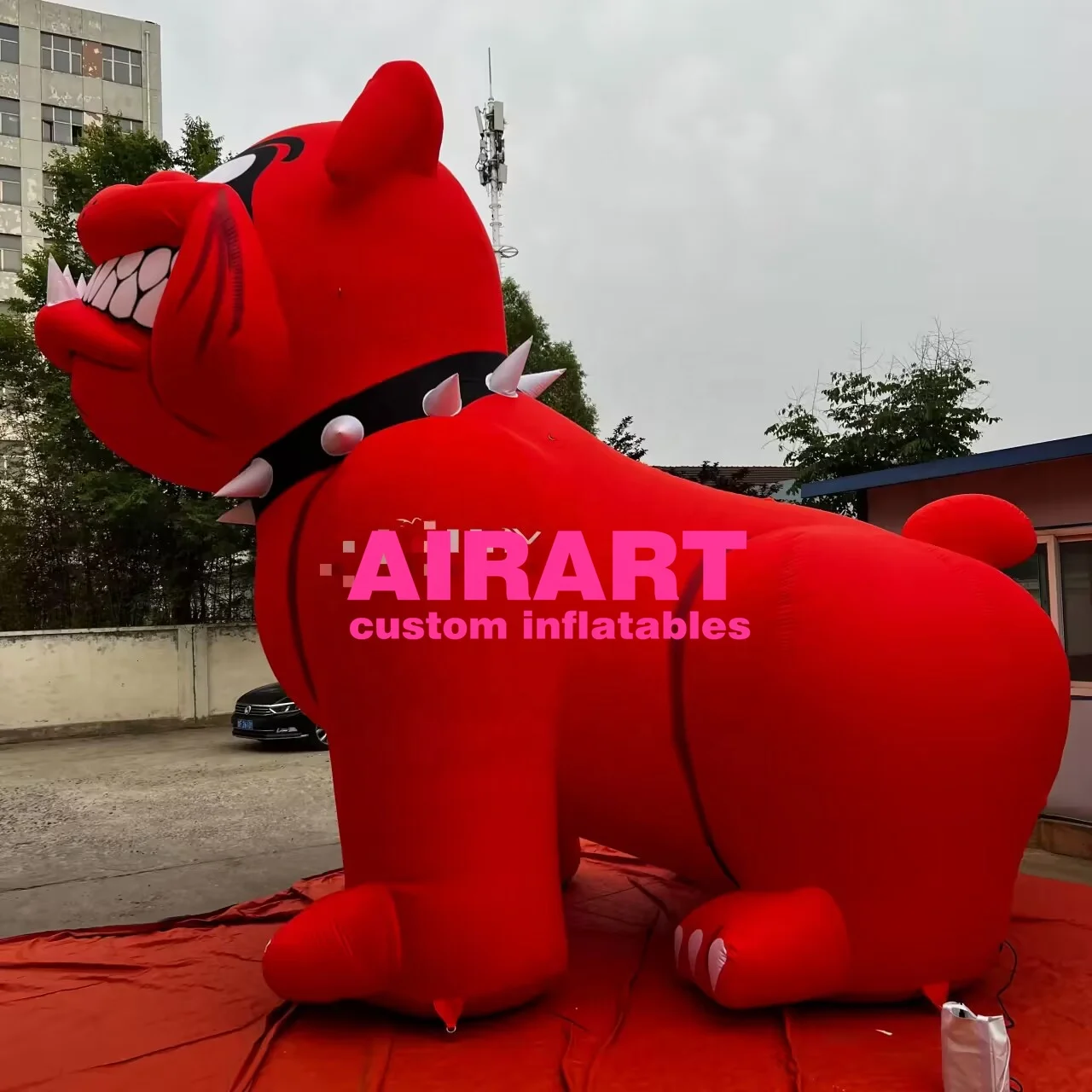 【新品・未使用品】草間弥生 Balloon [red / mascot] Red Inflatable Pit Bull Mascot Balloon - Customized Fun