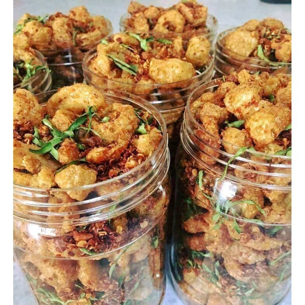 LEMON LEAF-INFUSED PORK SKIN / a FRESH, CRISPY SNACK / MADE in VIETNAM
