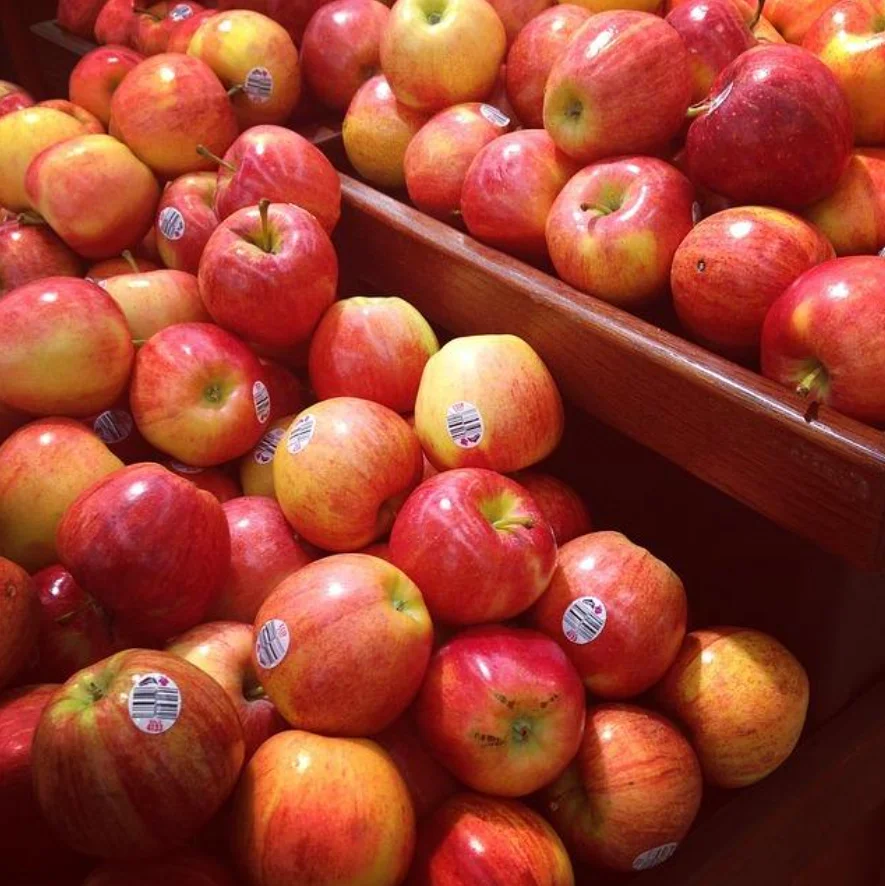 Fresh Harvest, Naturally Sweet and Healthy Apples from UK