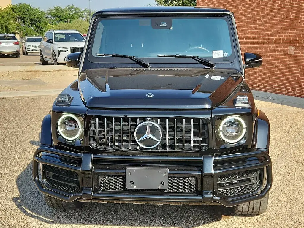 Fairly Used 2022 Mecerdez Benz