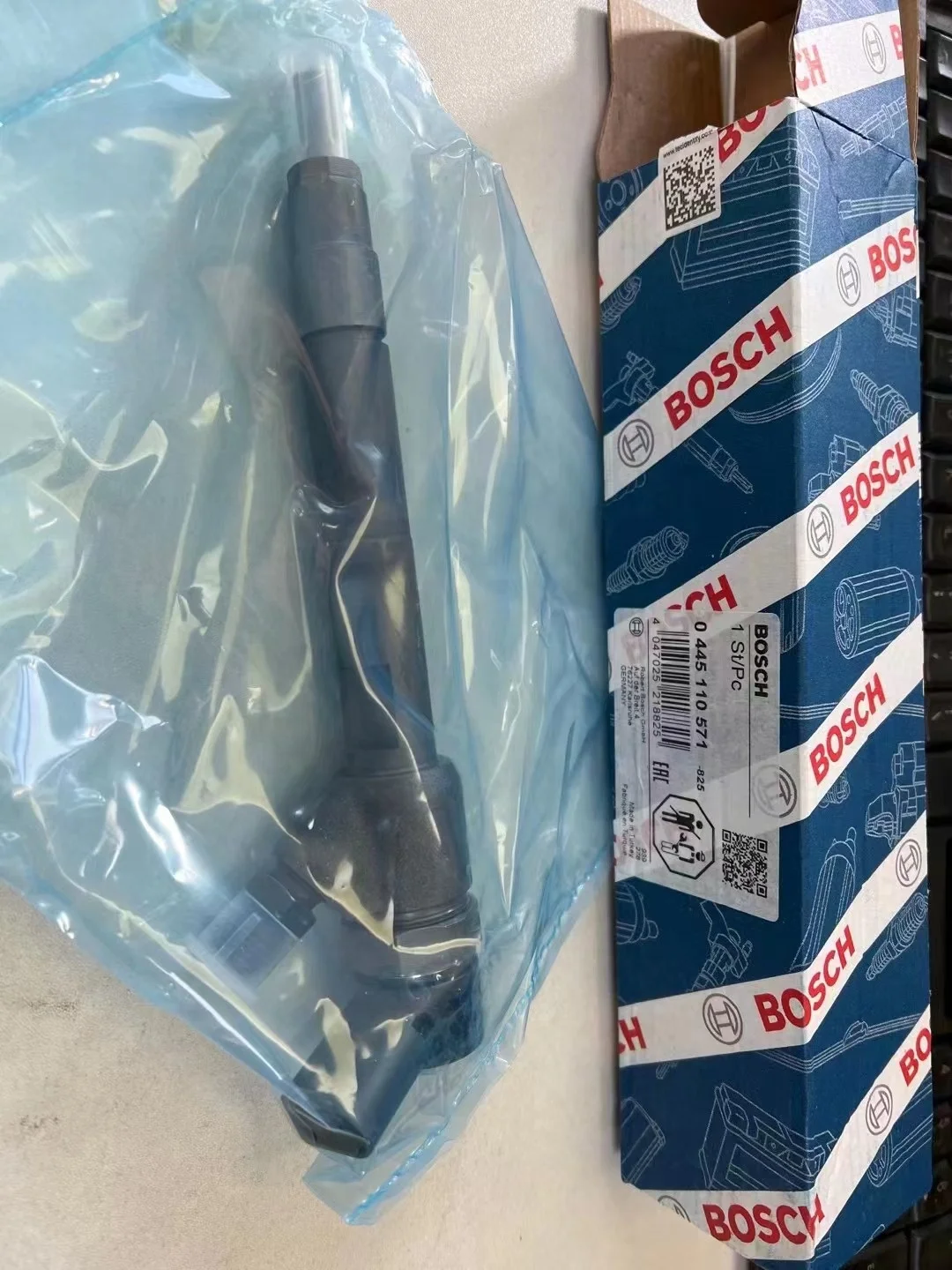 Source V Class 2.1 CDI 2014 Onwards New Diesel Injector 0445110571 