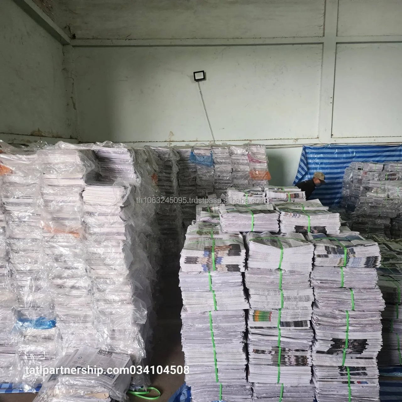 Новый экологически устойчивый и перерабатываемый продукт из макулатуры изготовленный перерабатываемых газет