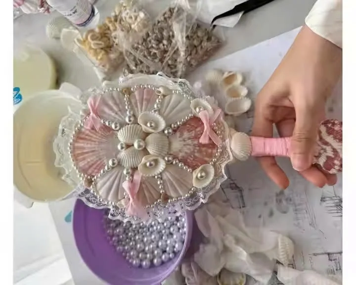 手作りオーシャンウィスパーマーメイドシェルミラー真珠付きレース