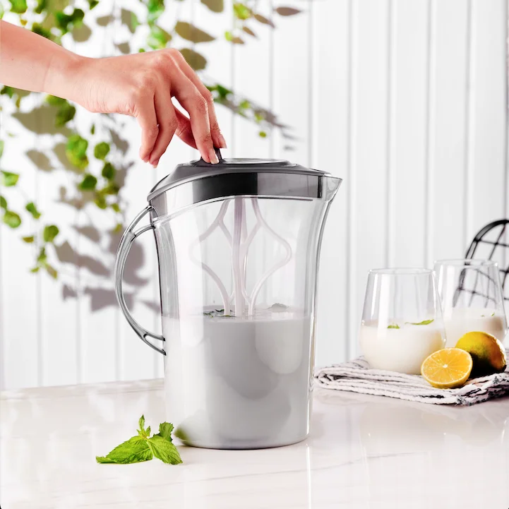 2.6L Mixer Pitcher With Box for Homemade Lemonade Milkshakes and Batter Easy Mixing Clear Plastic Durable Handle