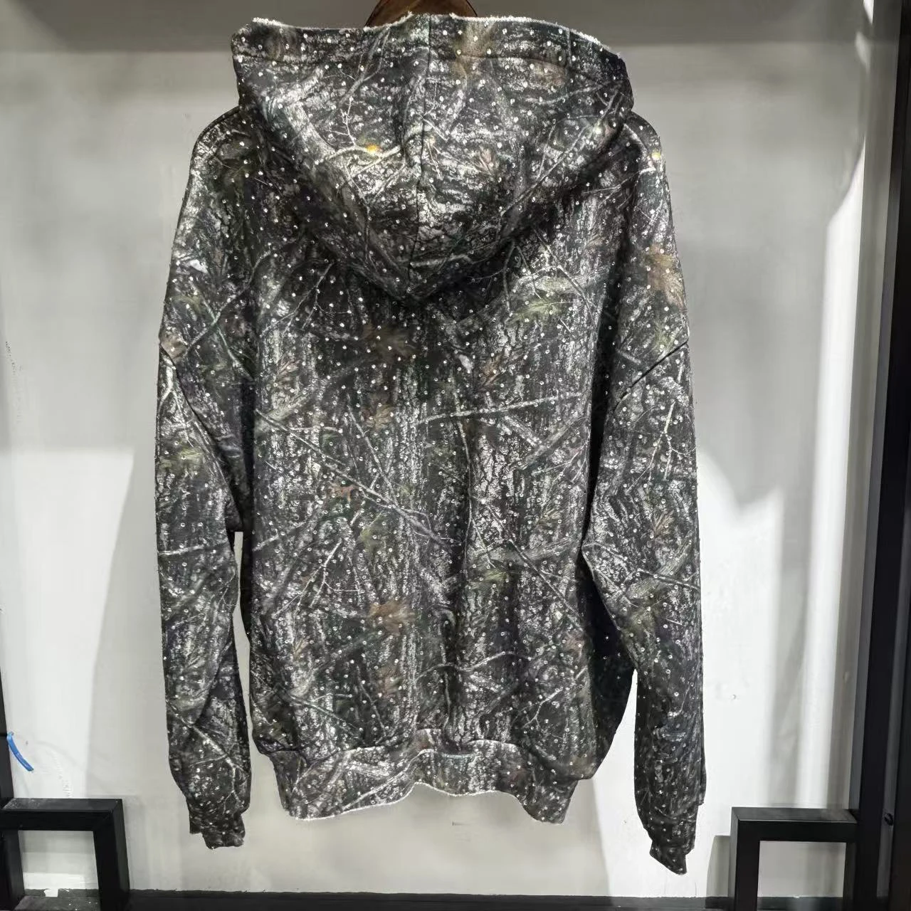Streetwear Custom Distressed Vintage Washed Camouflage Real Tree Cotton Rhinestones Oversized Cropped Hoodie for Men gallery 3