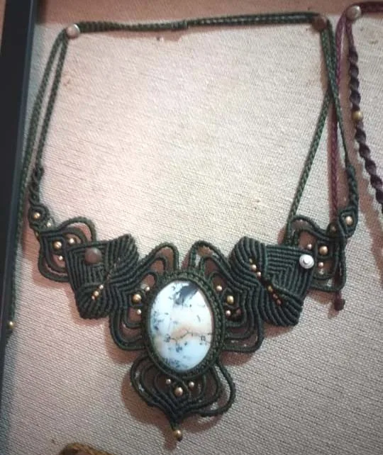 Handmade Multi-Color Natural Stone Macrame Necklace Pendant Multiple Thread Macrame Indian Style Necklace for summer Jewelry