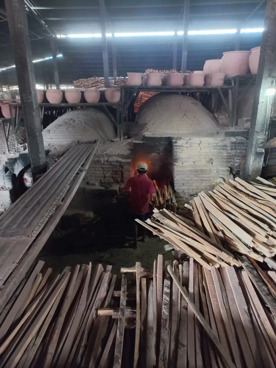 1. Unique Atlantic Ceramic Outdoor Pots Vietnam Pottery Pots