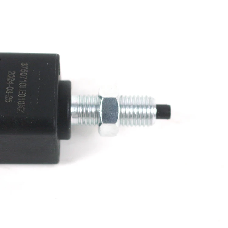 Auto Brake Light Sensor 3750710LE010XZ Brake Light Switch for Jac Sunray Auto Spare Parts
