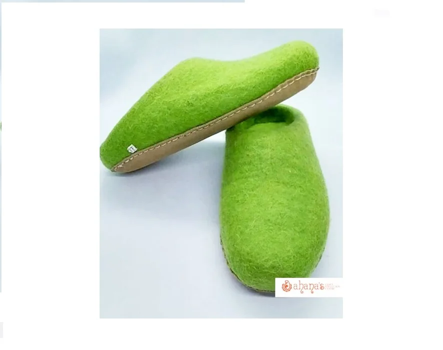 2024 Latest Collection of Nepal-Made Felt Indoor Slippers Warm and Cozy Winter Shoes Wholesale Cheap Products