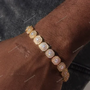 Customized 10mm Clustered Tennis Bracelet VVS Moissanite Yellow Gold Plating Sterling Silver 7.25CTW Anniversary Occasions