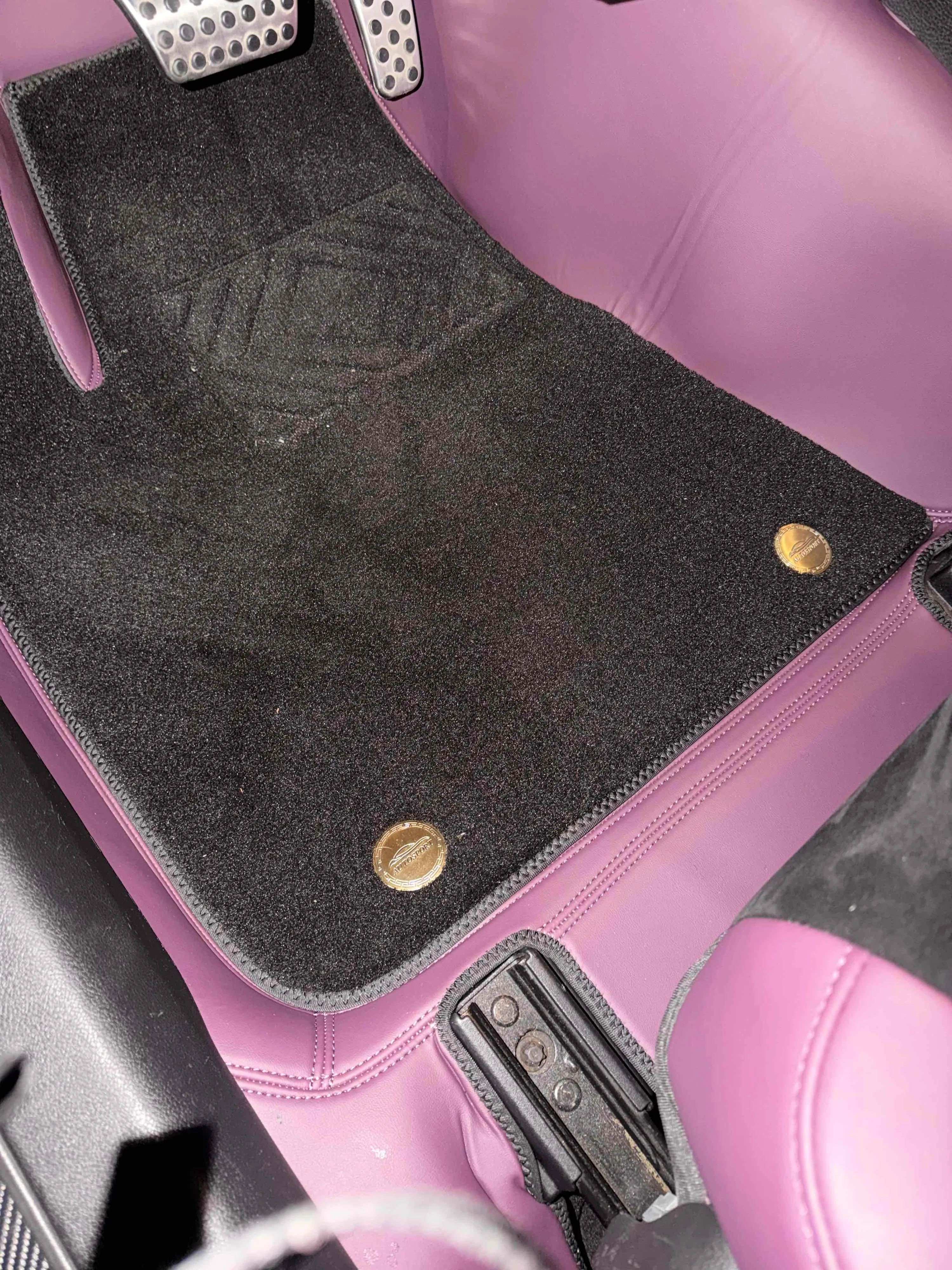 Customer photo from A***l: Seat covers & floor mats