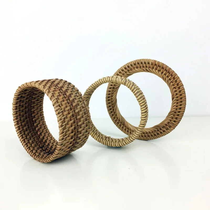 Hot Sale Vintage Woven Rattan Carpet Beater Knot Antique Cane Rug Dust