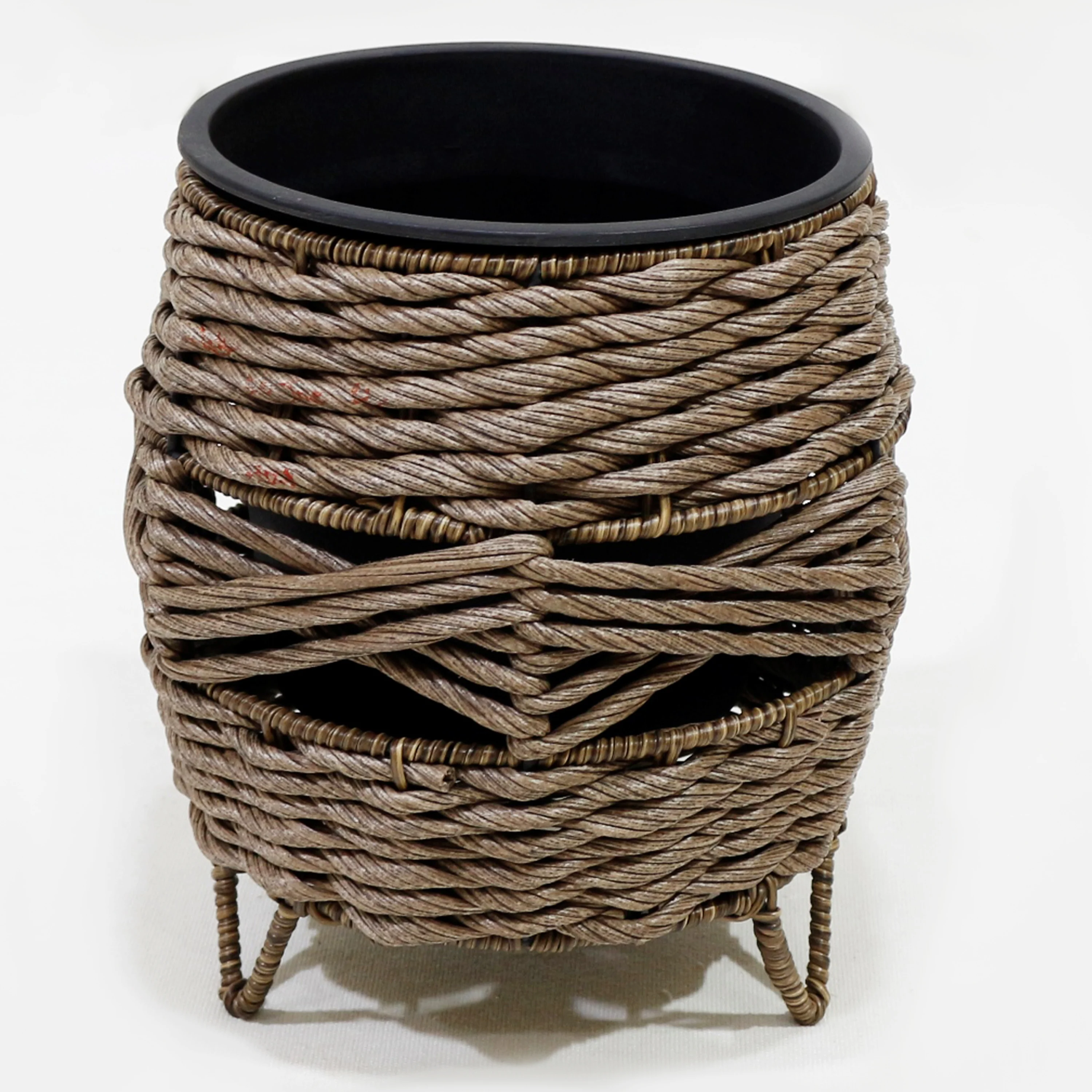 Vietnam Factory Poly Iron Frame Handmade Sustainable Modern Garden Planter Pot for Home & Hotel Use