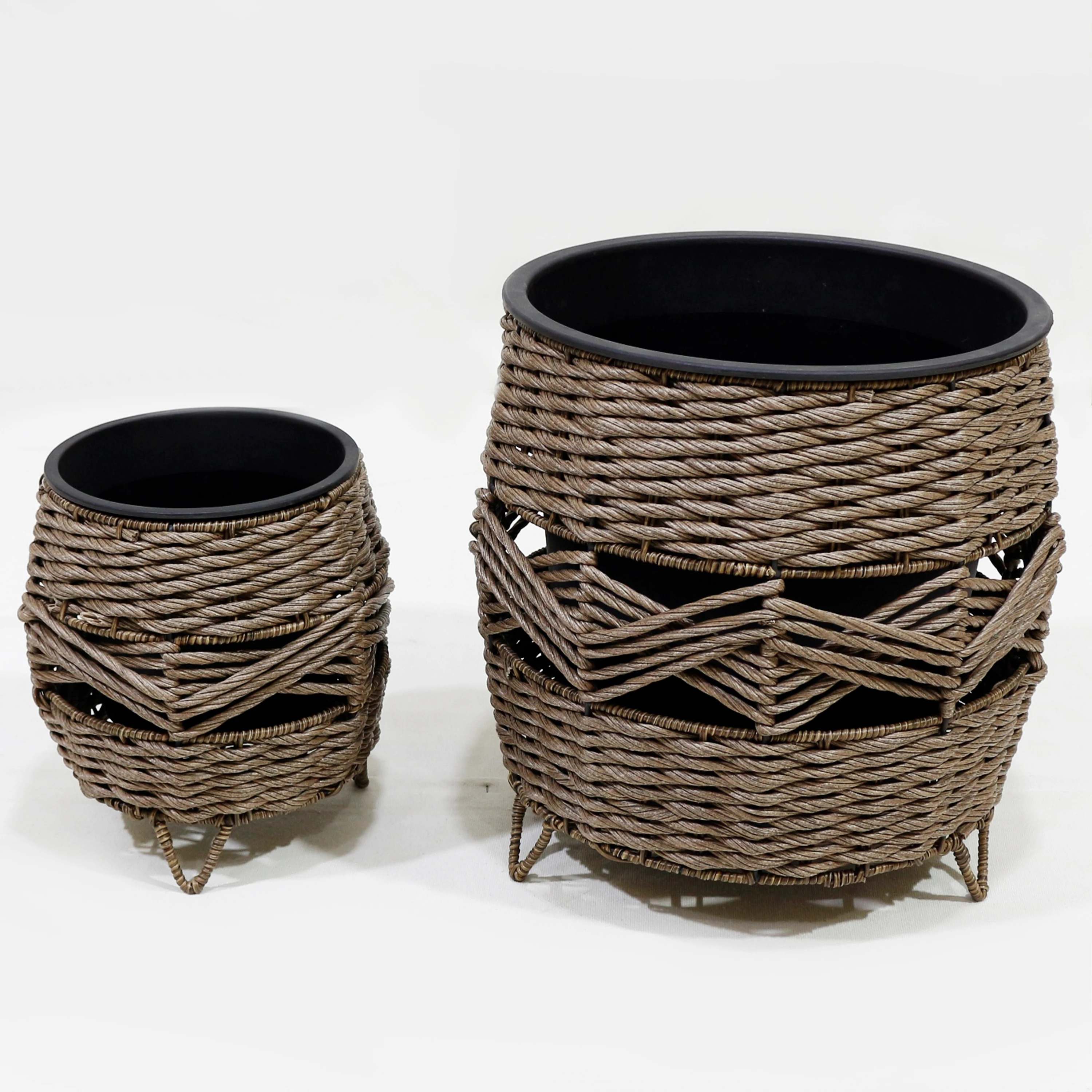 Vietnam Factory Poly Iron Frame Handmade Sustainable Modern Garden Planter Pot for Home & Hotel Use
