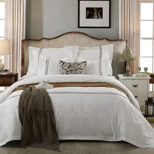 Wholesale Custom Hotel Bedroom Linen White Cotton Bedding Sheet Set With Logo 5 Stars Stripe Hotel Material