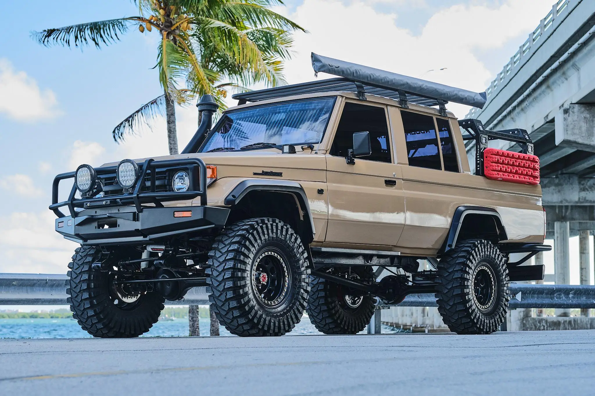 Toy-ota La-nd Cruiser Hj75 Pickup - Buy Used Pickup Product on Alibaba.com