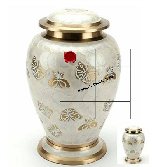 Carved Pet Cremation Urns Photo Wooden Urn Biodegradable Urns Bamboo