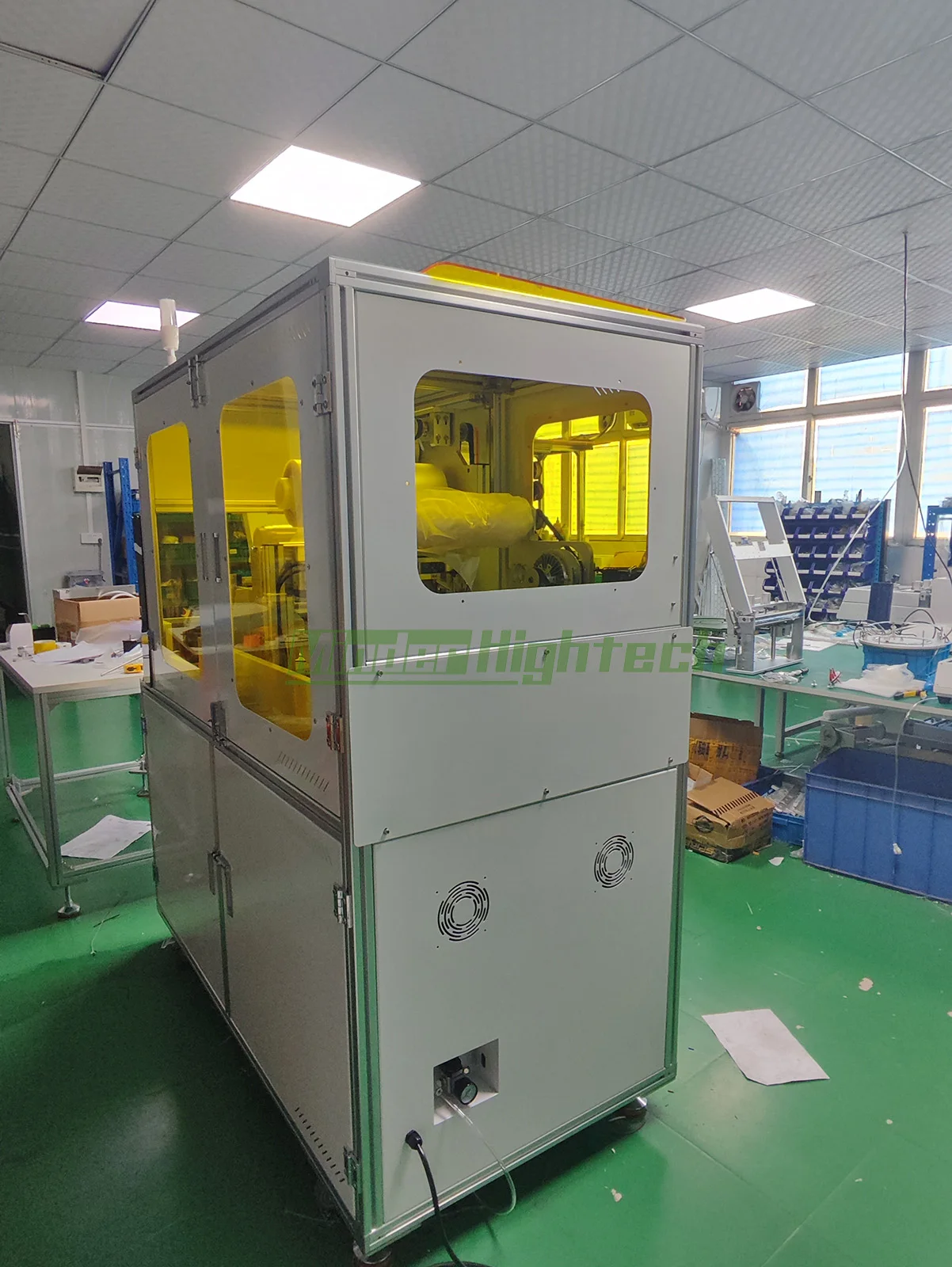 Персонализиран напредващ експандер за фалш подови плочи