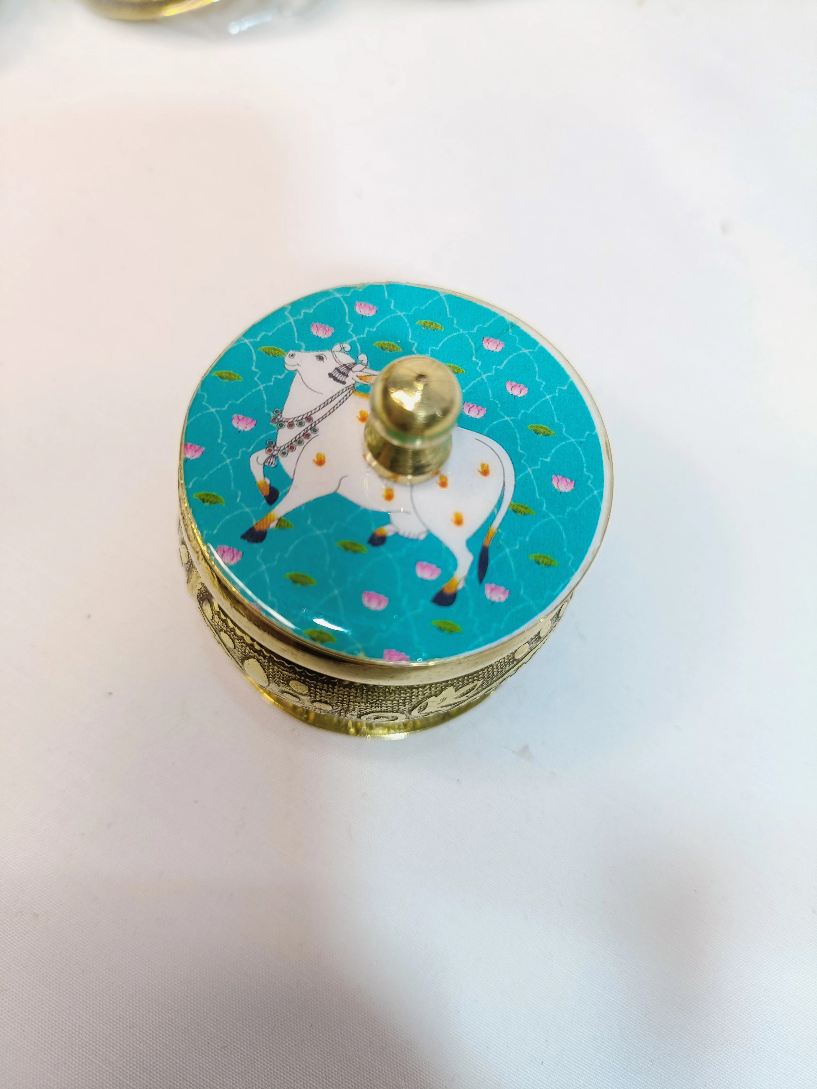 Customized Mini Brass Box Gold Plate Latest Home Dining Table Decor Highest Selling Iron Kitchenware for Food Custom Logo