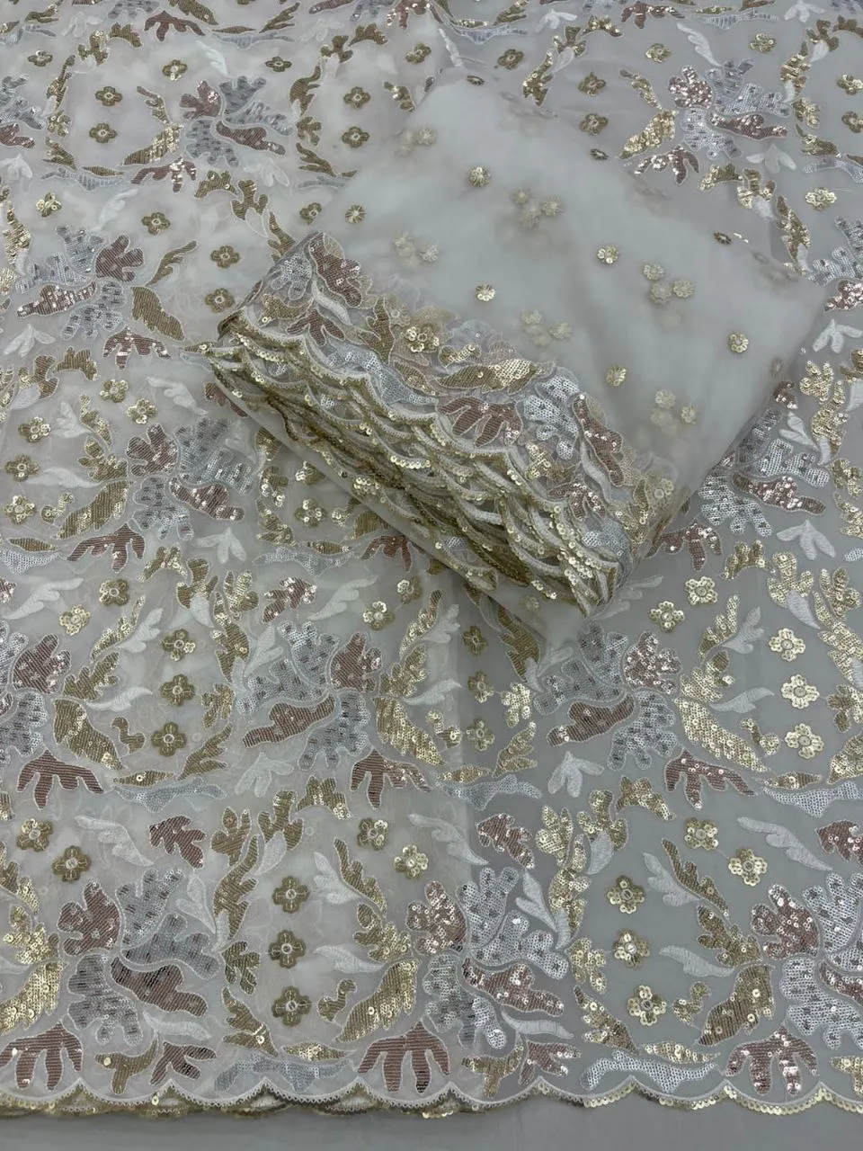 Heavy Viscose Georgette Fabrics with Heavy Embroidery Wedding Seersucker Fabric with Slub Style Woven Tricot Knitted New Style