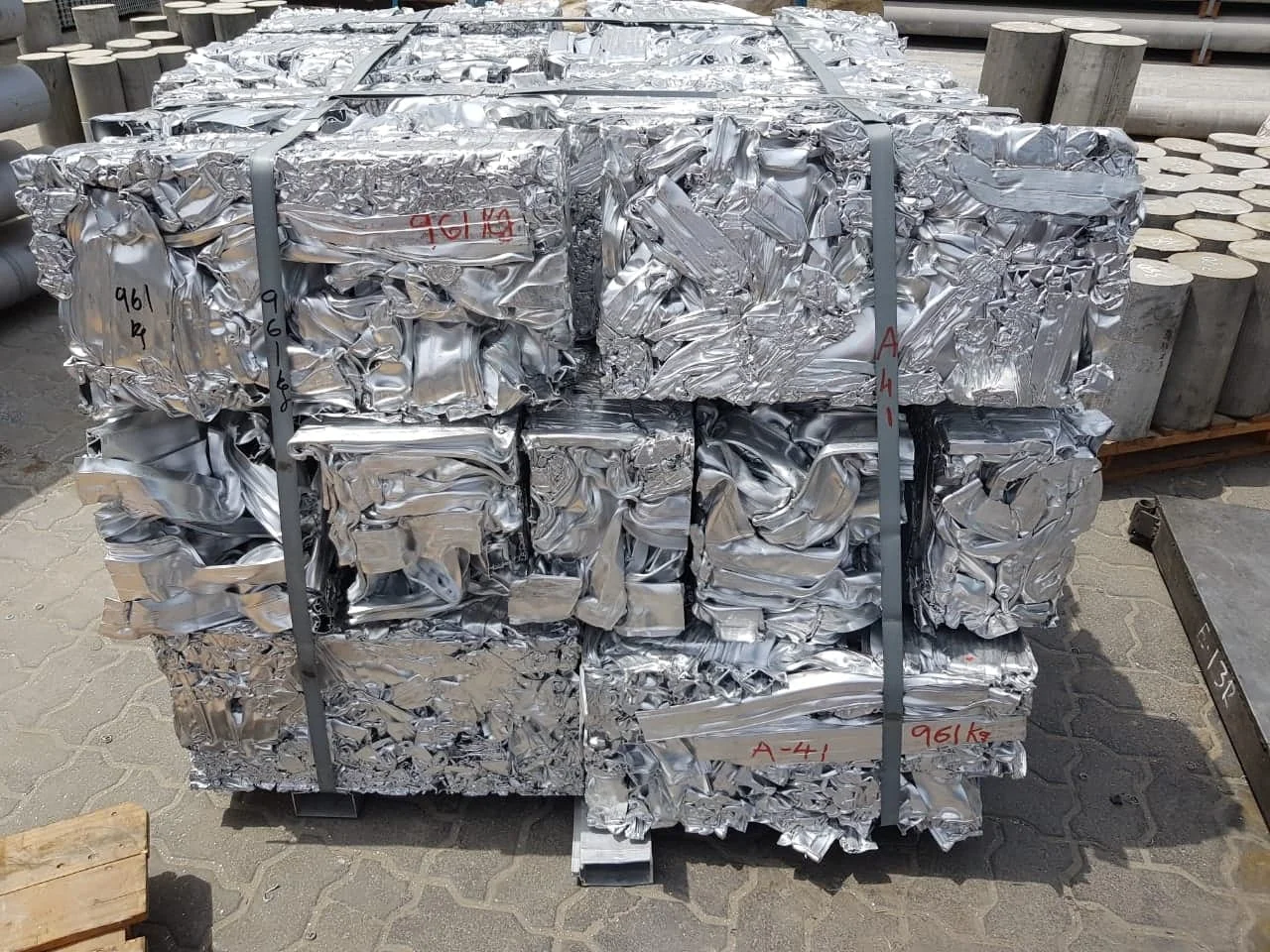 Wholesale Aluminum Extrusion Scrap Grade 6063/Scrap Metal Aluminium Extrusion Scrap 6061 6063/Hot Selling 99.9% Aluminum 6063
