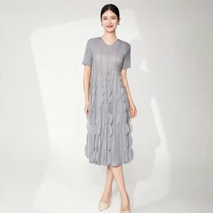 Fast Shipping Ladies Pleated Dress Temperament Summer Short Sleeve Design Loose Casual Midi Dress