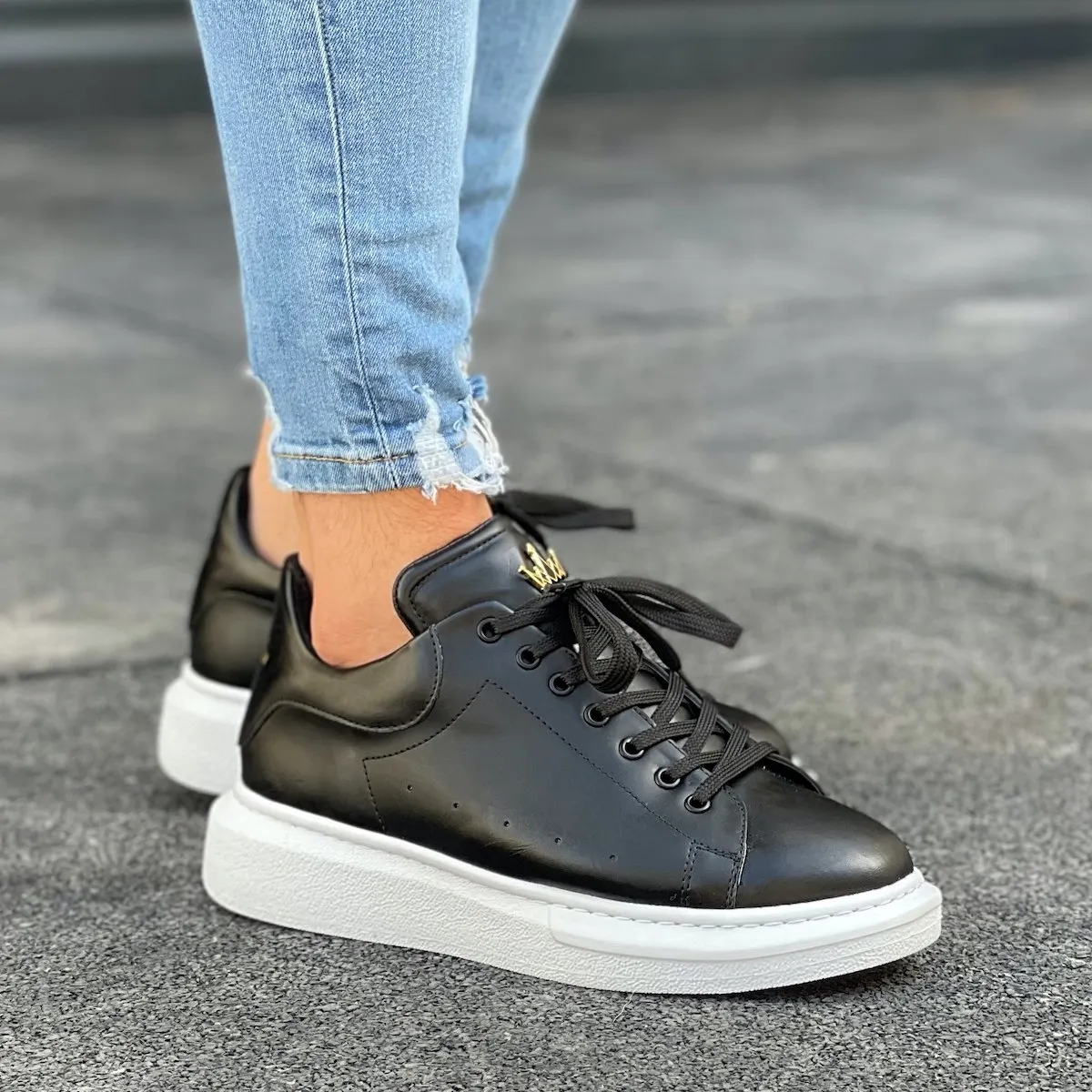 Source Mens Crowned High Sole Sneakers Shoes in Black and White Urban Streetwear Handmade Sneakers Wholesale Offer 2023 on m.alibaba.com