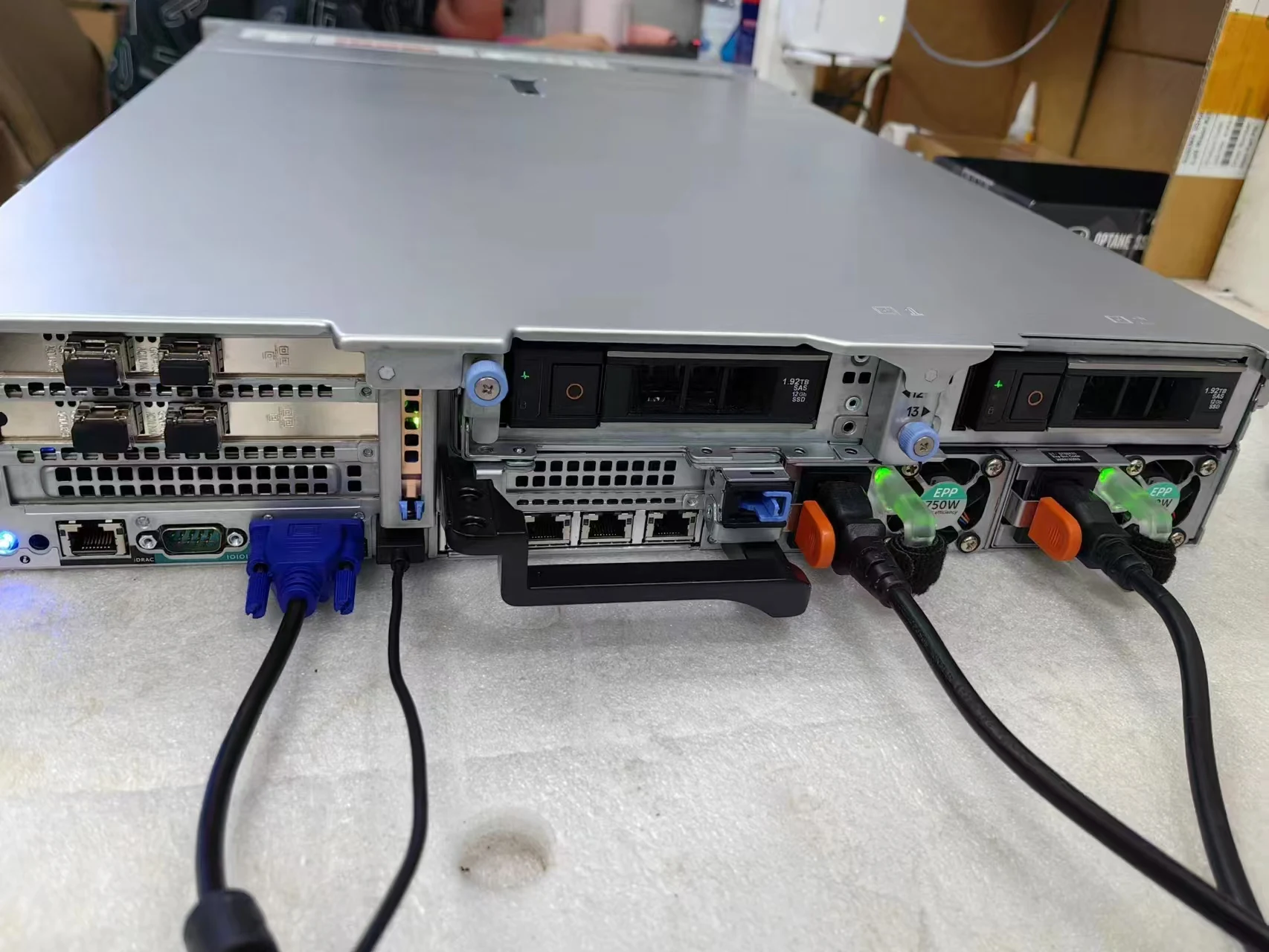 24-kieszeniowy serwer Dell PowerEdge R740xd NVMe | Intel Xeon Gold 6154 3,0 GHz | 512 GB RAM | Dysk SSD Samsung U.2 o pojemności 7,68 TB