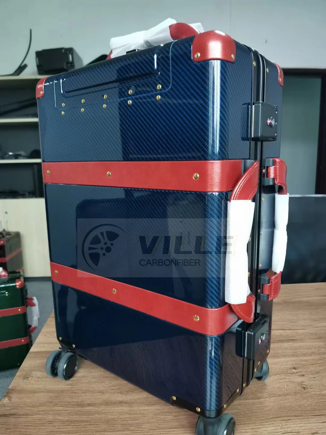 High Strength Custom Carbon Fiber Suitcase 24 Inch For Carbon Fibre