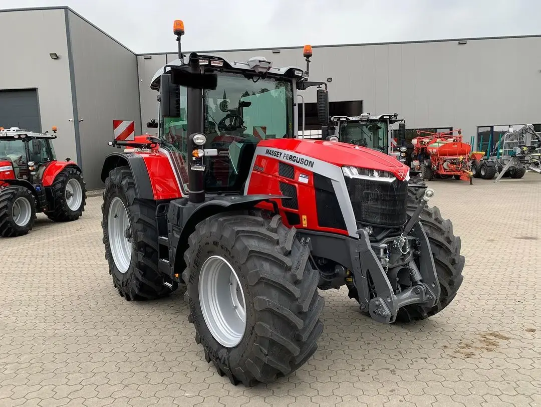 Good Massey Ferguson 4wd Agricultural Machinery Used Tractor | Ready To ...