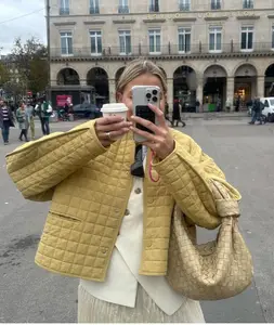 Custom Logo Yellow Quilted Short Jacket Lightweight Square Quilt Snap Button Outerwear Casual Boxy Fit Quilted Jacket for Women