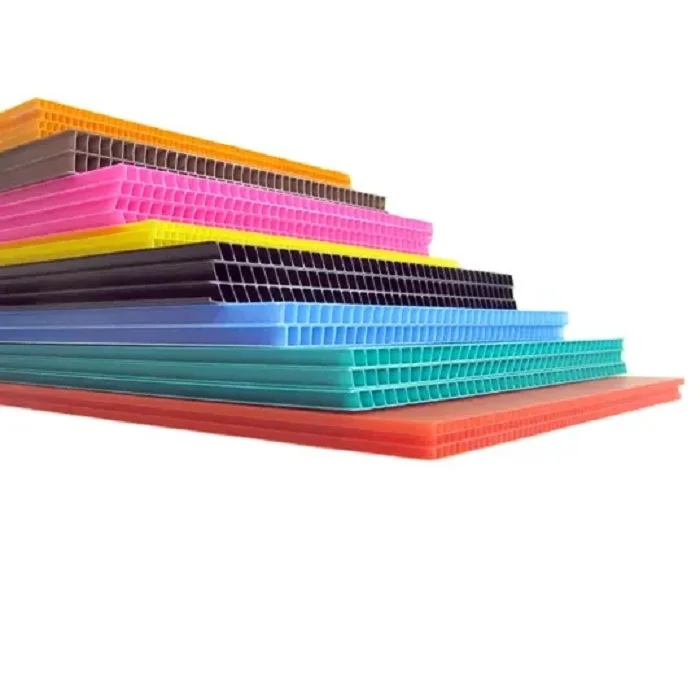High Quality 3mm corrugated Design Poly carbonate Hollow Sheet Low Price Color Plastic Sheet for wall and floor protection